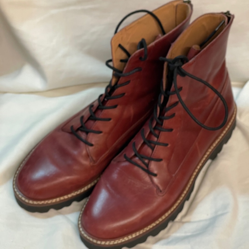 Madewell The Citywalk Lugsole Lace-Up Boot in Rusted Burgundy Leather 10